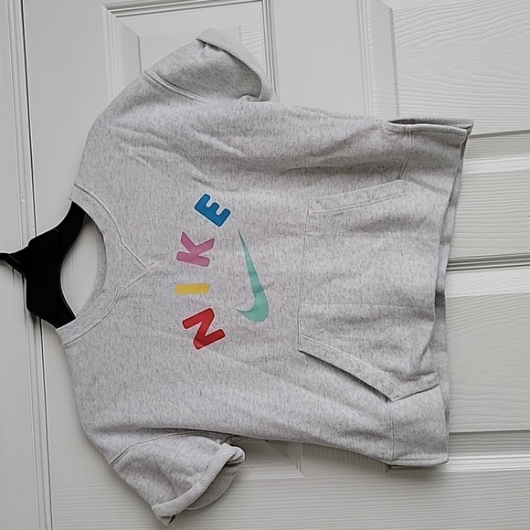 Nike Girl's Sweatshirt - Picture 1 of 10